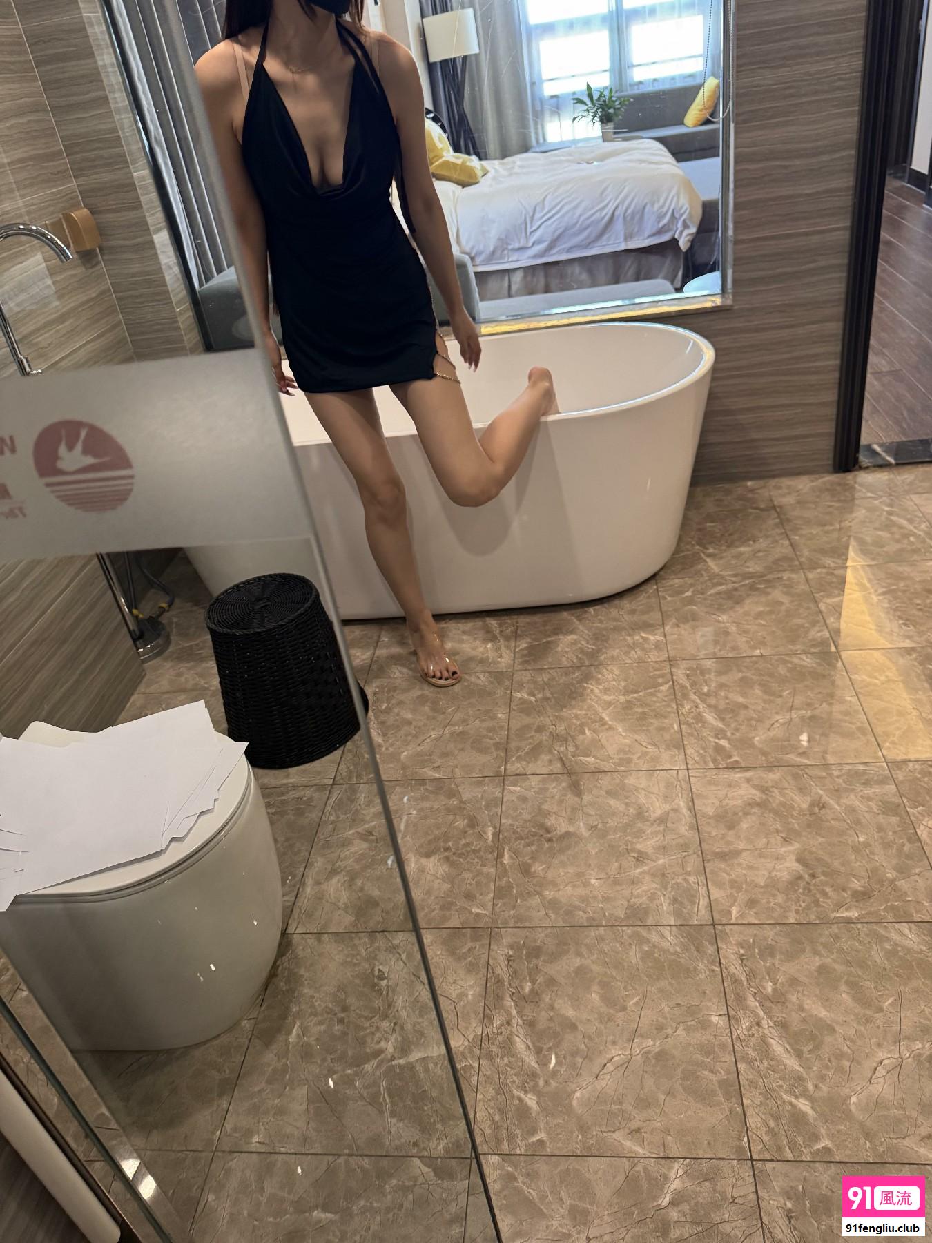 苗条模特莹莹老师